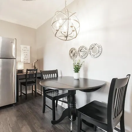 Stylish Onebedroom In Popular Virginia Highland
